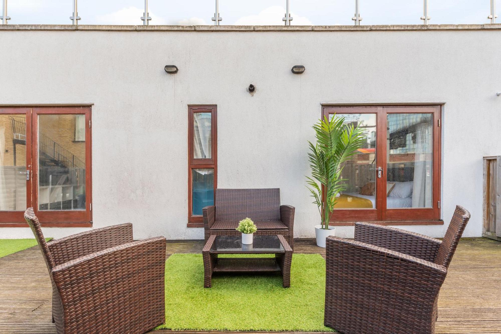 London Waterloo Apartment With Large Private Terrace - View Of The London Eye - 1 Bedroom 1 Bath Экстерьер фото